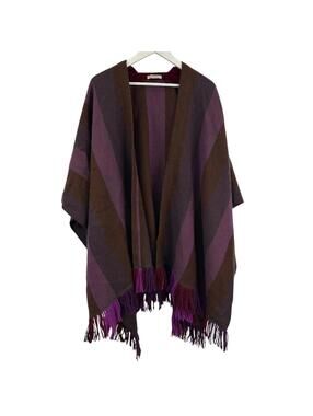 VINTAGE CHURCHHILL HANDWOVEN WOOL PONCHO